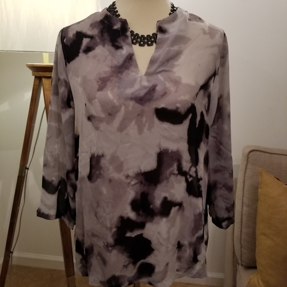 Violet & Claire Blouse - Picture 3 of 8